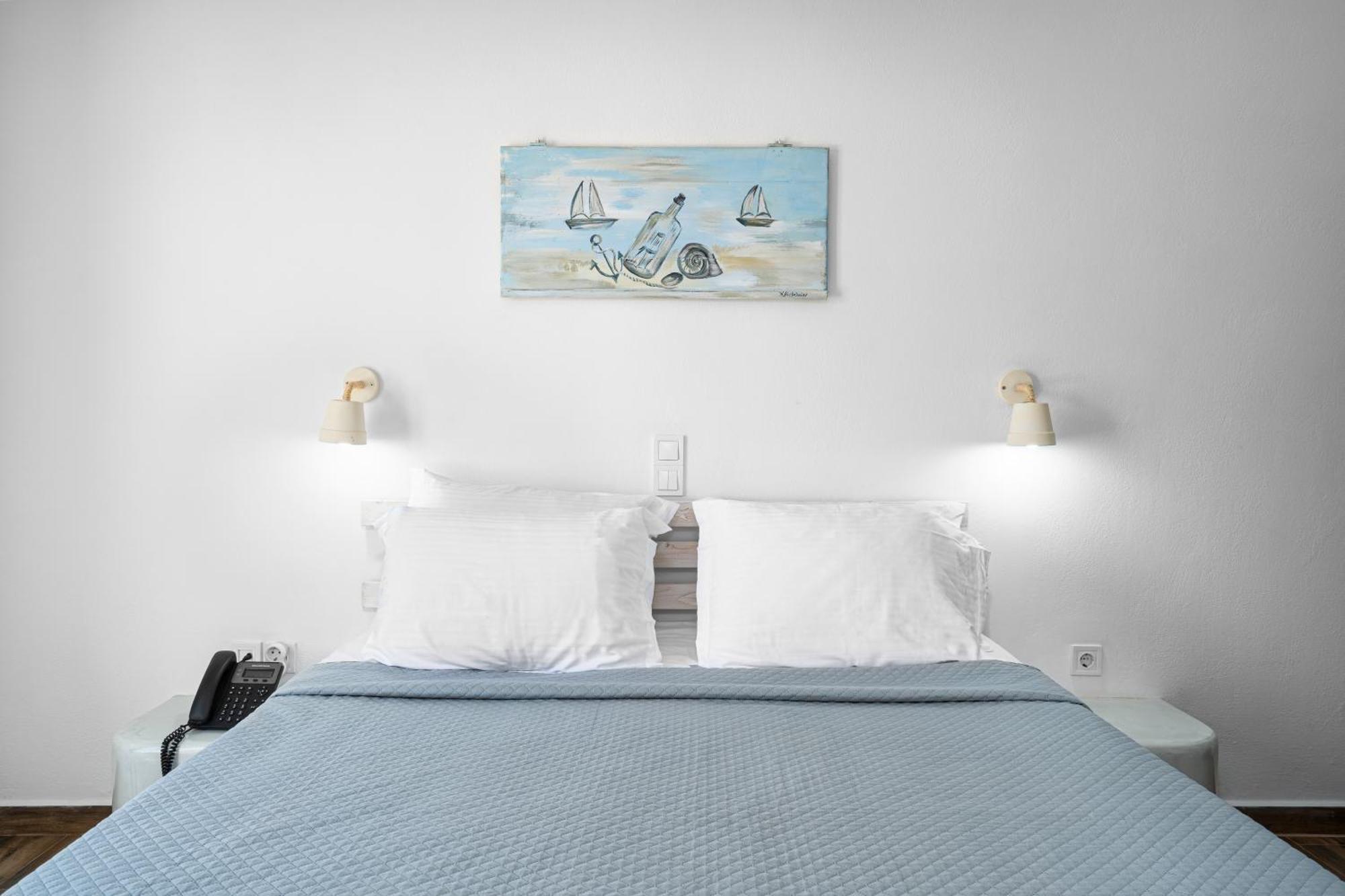 Hotel Iris Nausa Pokój zdjęcie
